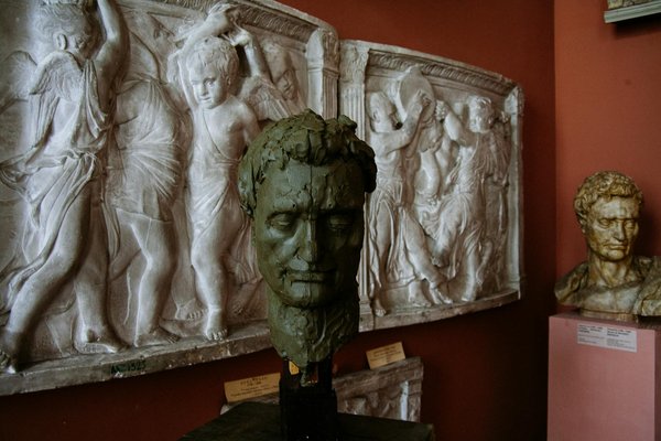 Médaille de baptême : tradition, symboles et choix contemporains