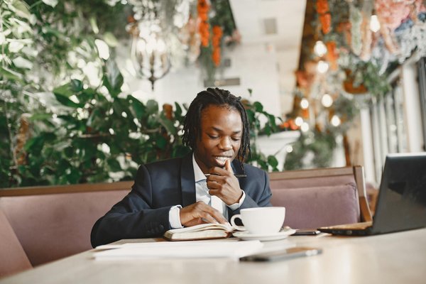 Top 5 jeux de déduction et mémoire pour vos soirées entre amis !