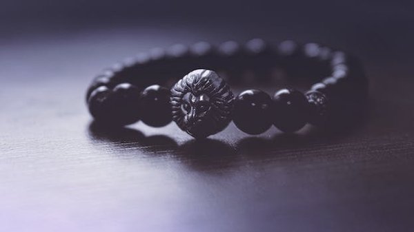 Comment choisir un bracelet de luxe pour homme ?